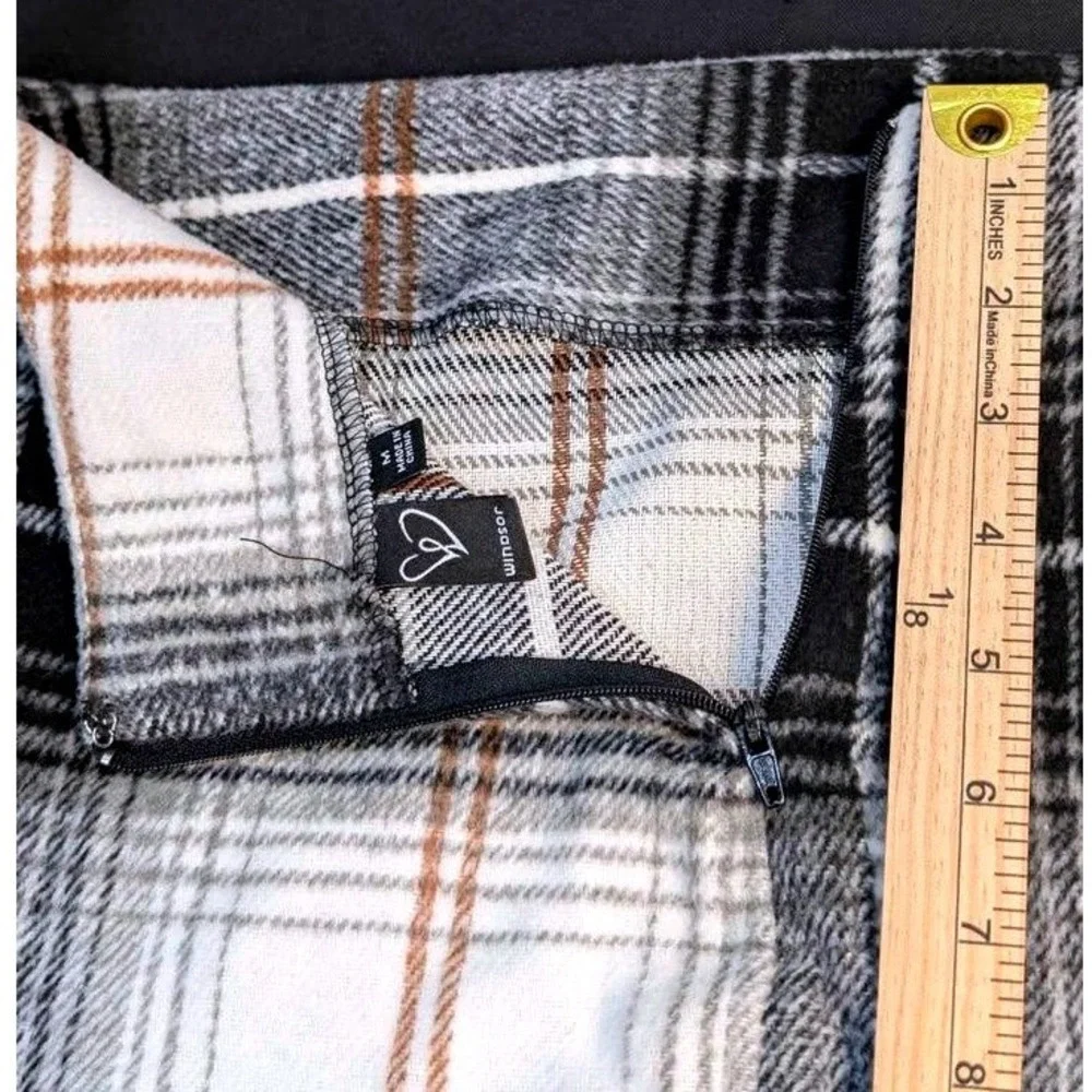 Windsor ~ Plaid‎ Mini Skirt ~ Size M ~ Black/White/Brown Plaid ~ High Waist/Slit